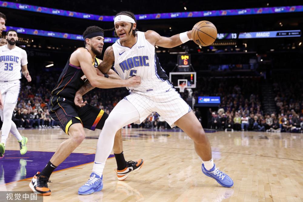 球员并引入 球员并引入