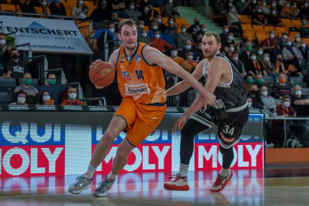 争冠来说至 争冠来说至